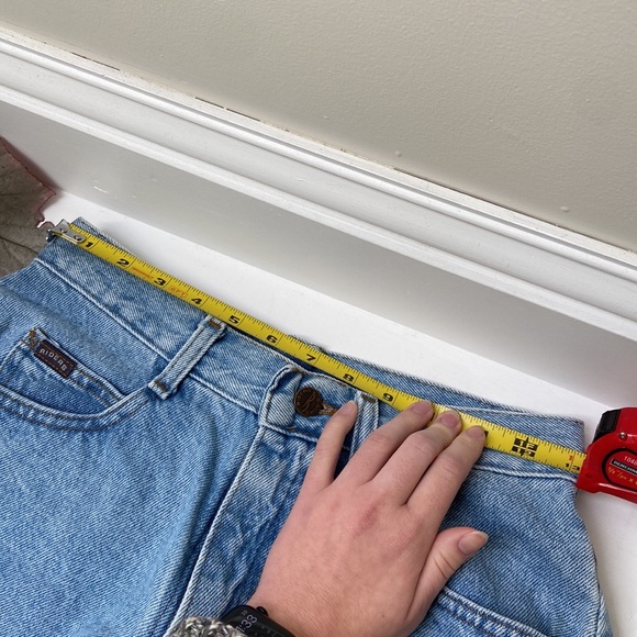 Vintage Riders Cut-Off Jean Shorts - Picture 9 of 10